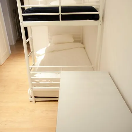 Beautiful Three Bedroom In Graca Lejlighed