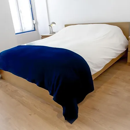 Beautiful Three Bedroom In Graca Apartament Lizbona